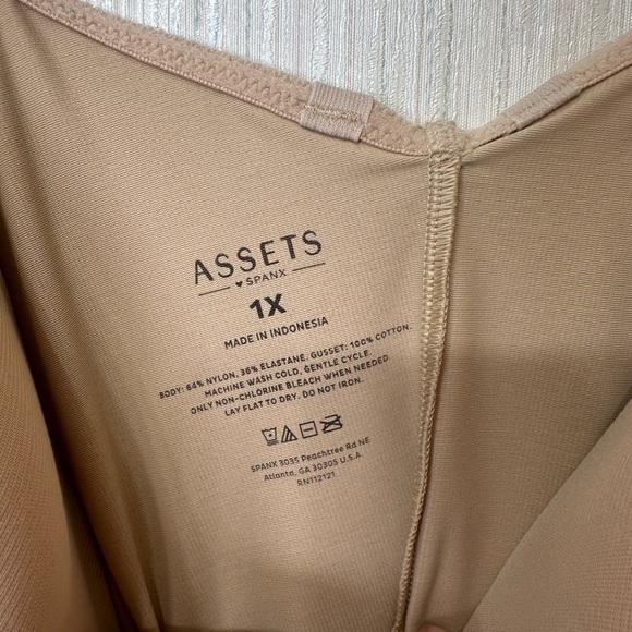 SPANX Assets Nude 1X Shapeware - Picture 5 of 5